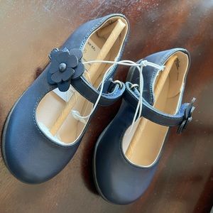 Children’s Place Mary Jane style shoes. Navy blue size 7 toddler